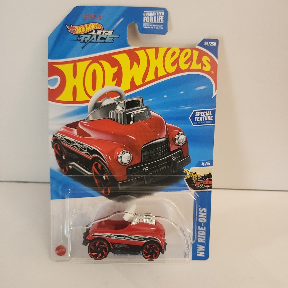 Hot Wheels Pedal Driver HW Ride-Ons Red 95/250 Netflix Lets Race Treasure Hunt